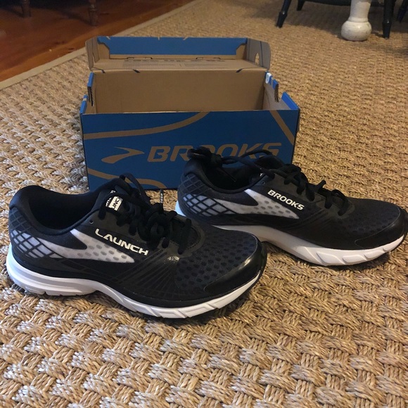 Brooks Shoes - New in box Brooks Launch 3 black 6.5